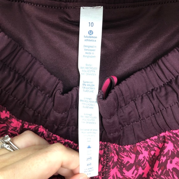 LULULEMON- Tracker Short III Bon Bon Bordeaux - Picture 13 of 13